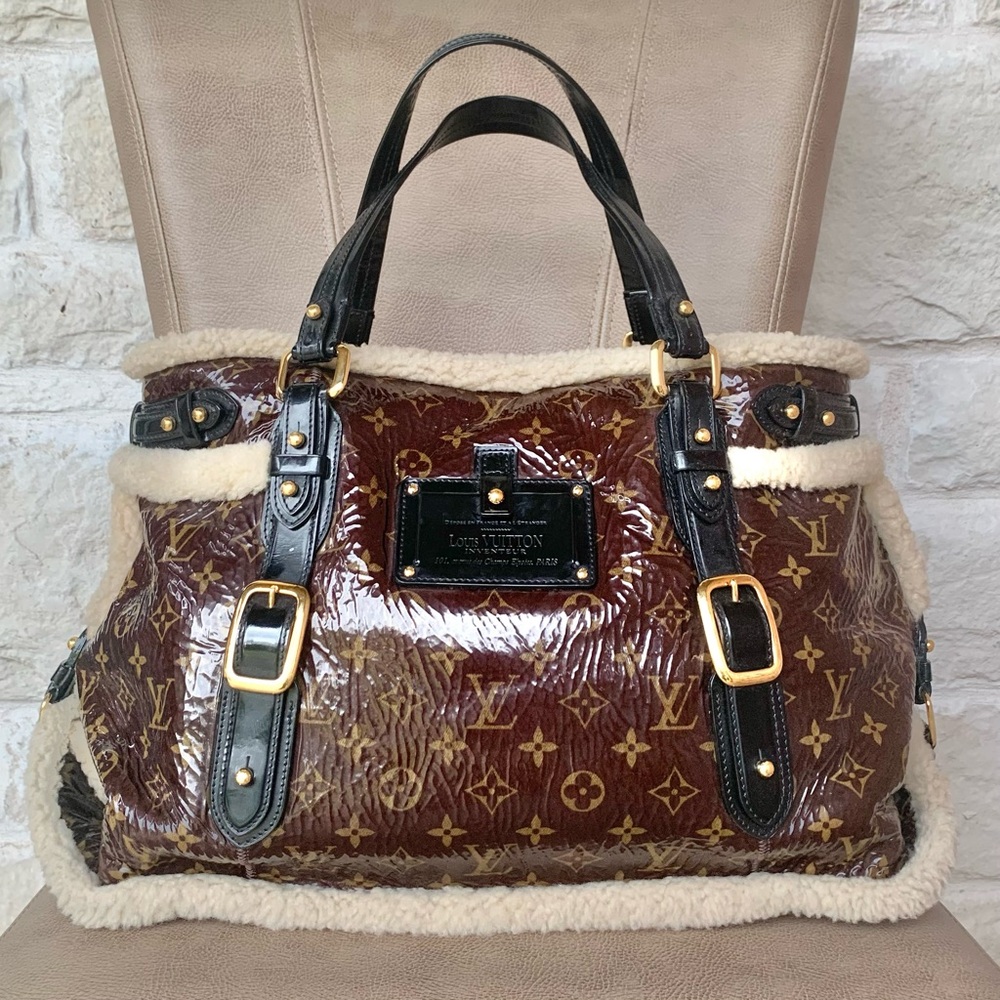 Louis Vuitton Limited Edition Monogram Black Patent Shearling Sac Thunder Tote